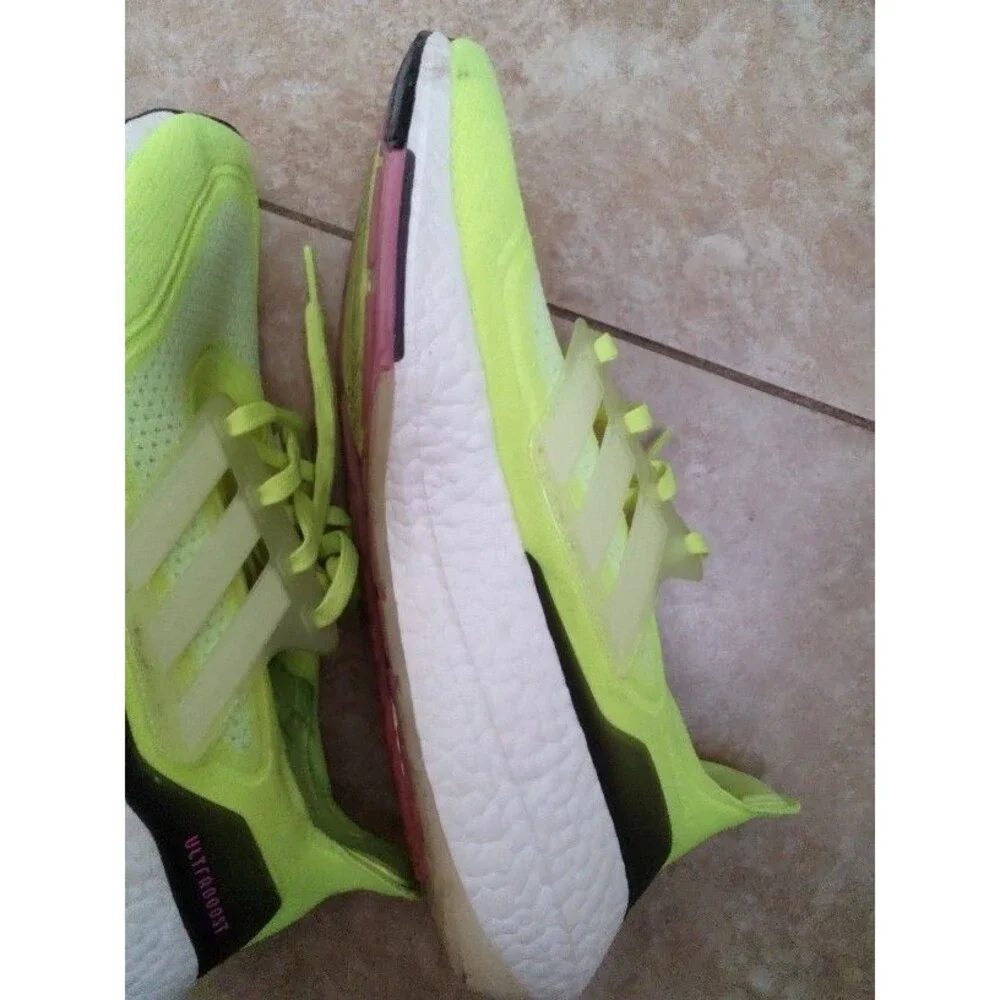 Men's Adidas UltraBoost 21 Solar Yellow Lightweight Shoes Size 9 # FY0373